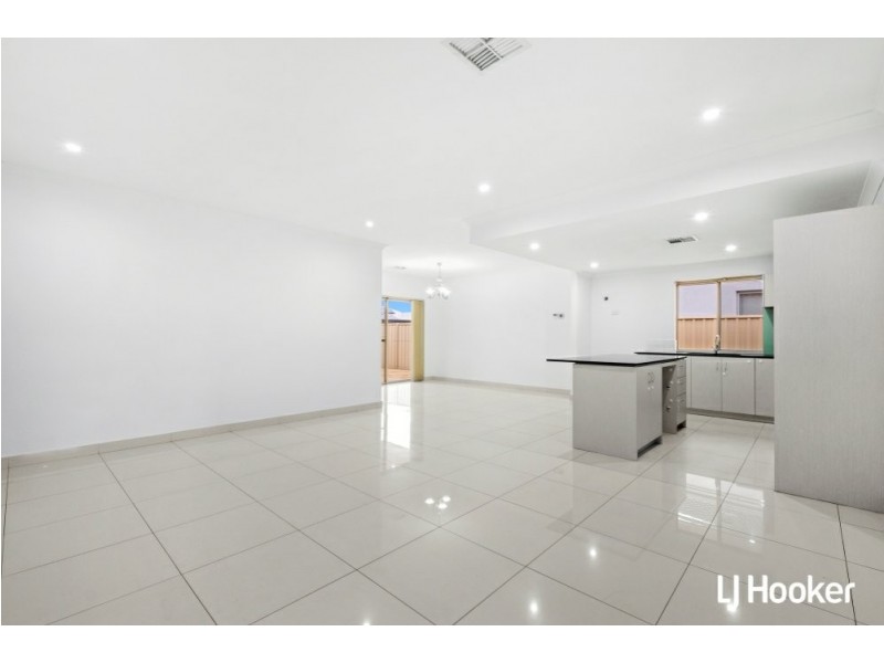 37 Laggan Road, Canning Vale WA 6155