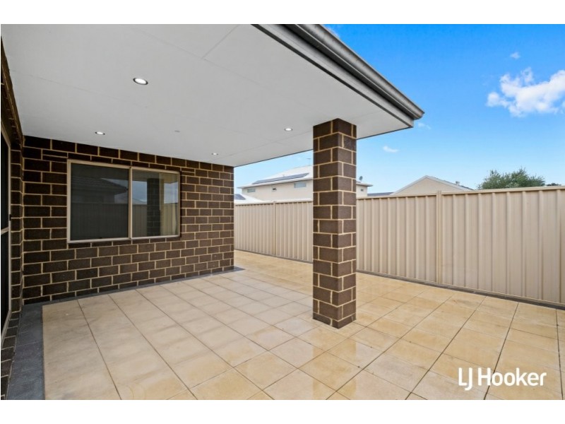 37 Laggan Road, Canning Vale WA 6155