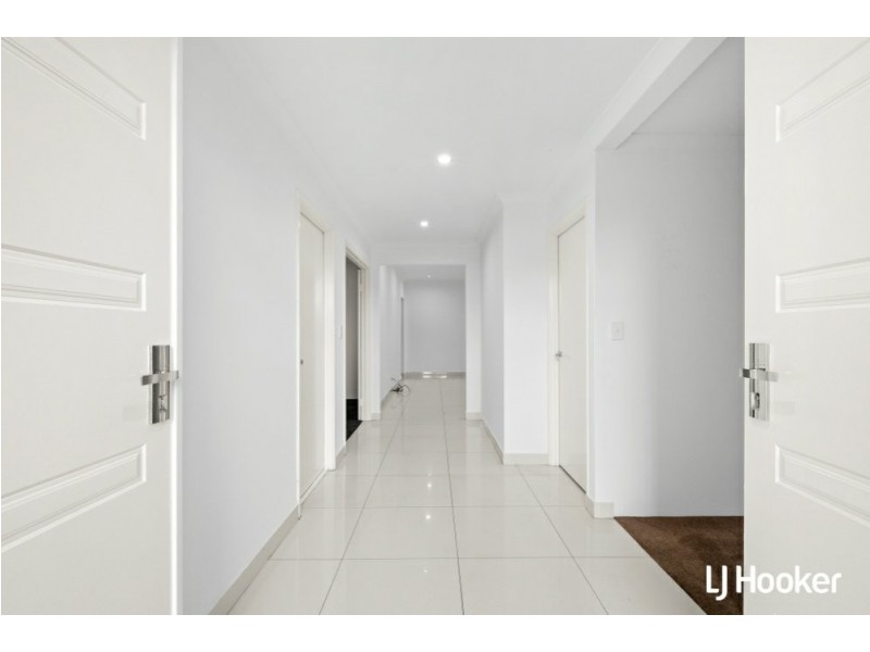 37 Laggan Road, Canning Vale WA 6155