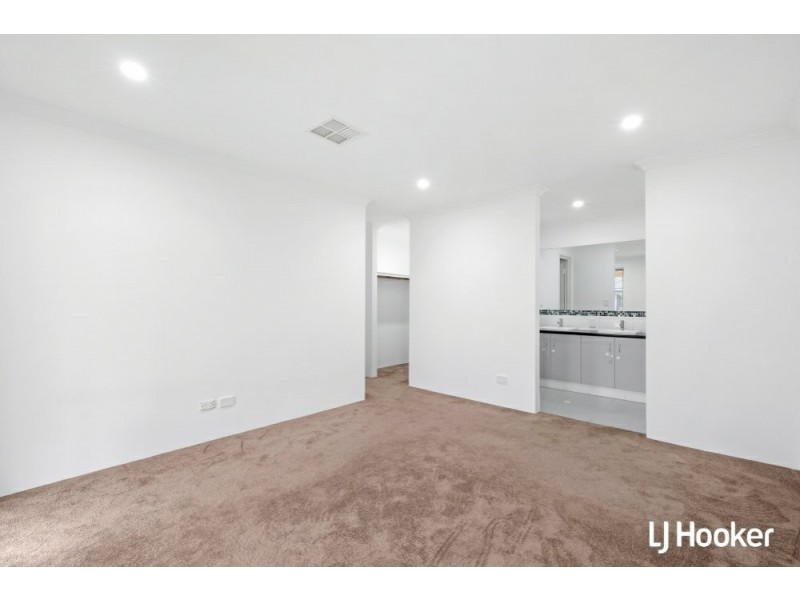 37 Laggan Road, Canning Vale WA 6155