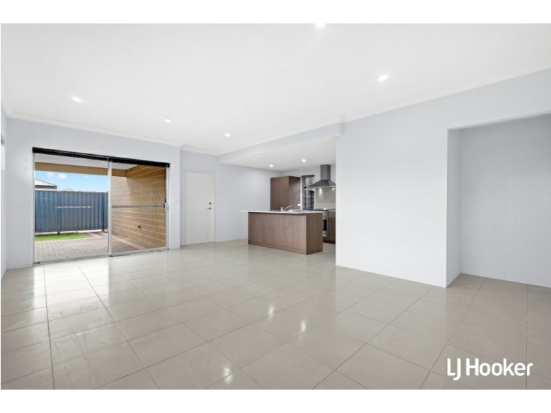 33 Vermont Grove, Wellard WA 6170