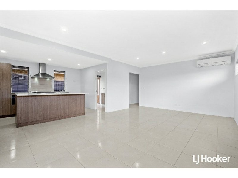 33 Vermont Grove, Wellard WA 6170