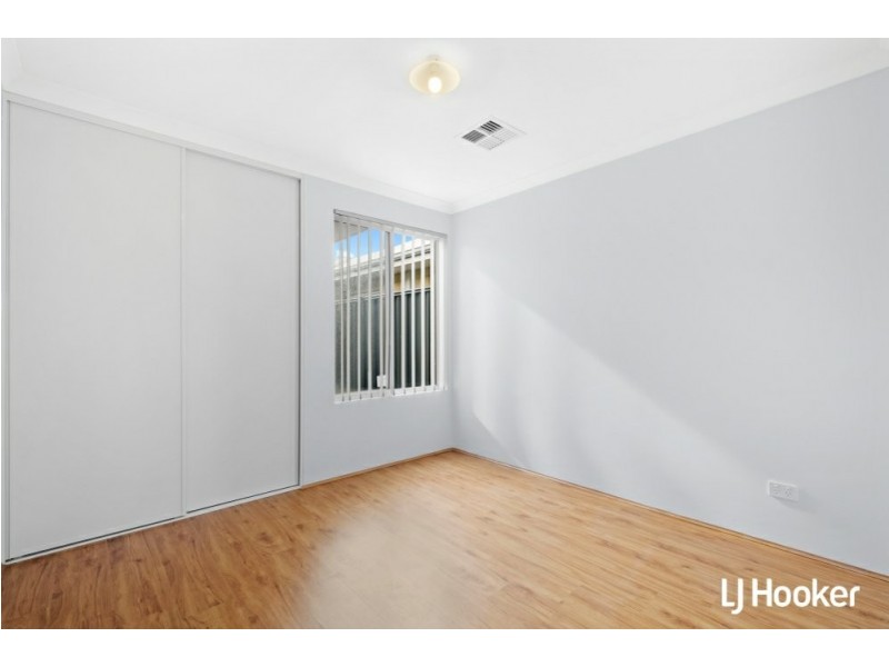 33 Vermont Grove, Wellard WA 6170