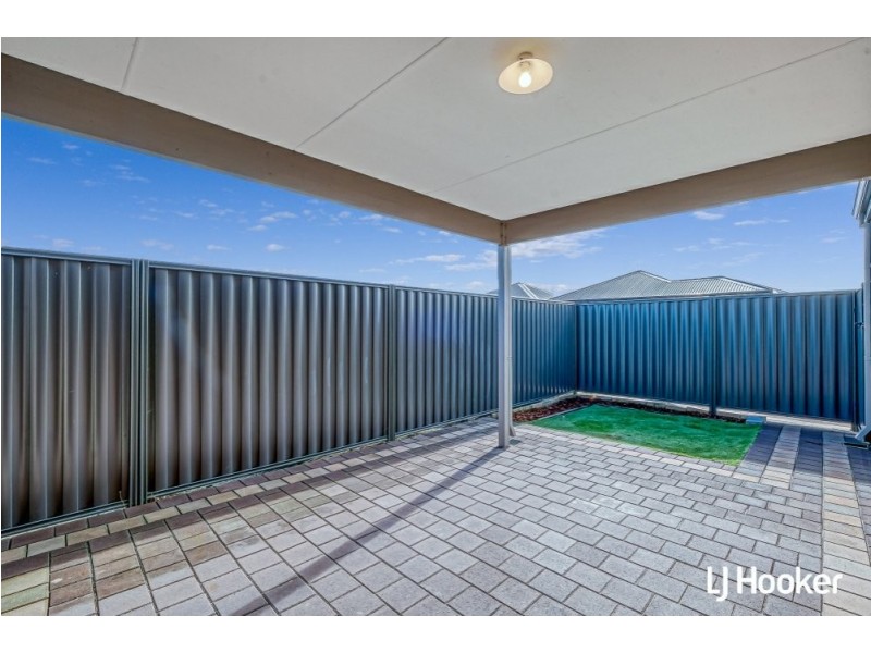 33 Vermont Grove, Wellard WA 6170