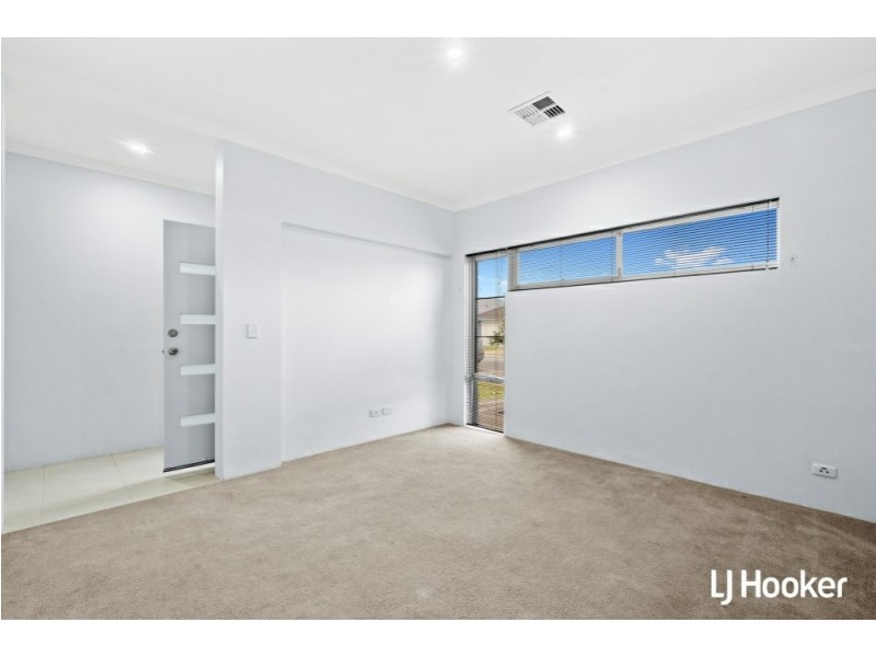 33 Vermont Grove, Wellard WA 6170