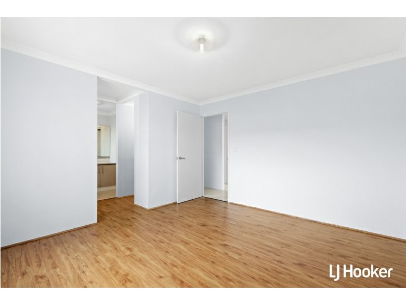 33 Vermont Grove, Wellard WA 6170