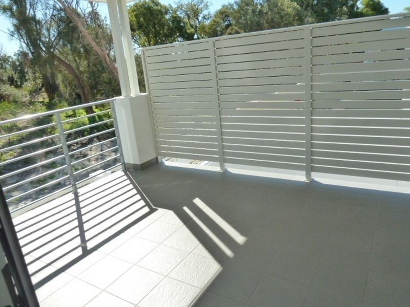 9/15 Debenham Street, Thornlie WA 6108