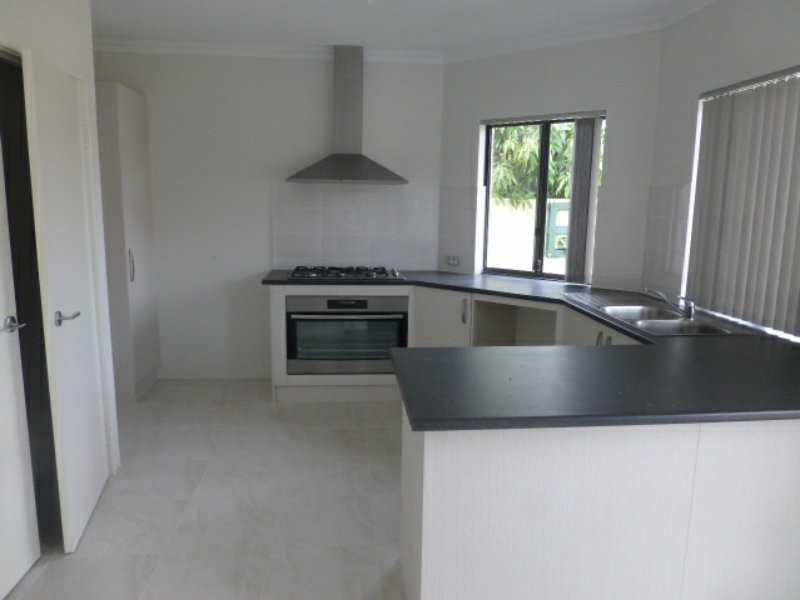 27C Clancy Way, Thornlie WA 6108