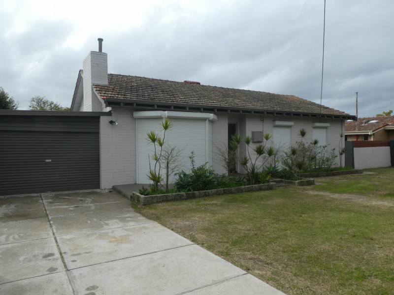 51 Spring Road, Thornlie WA 6108