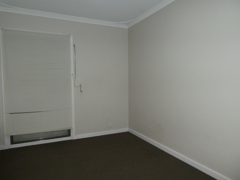 51 Spring Road, Thornlie WA 6108