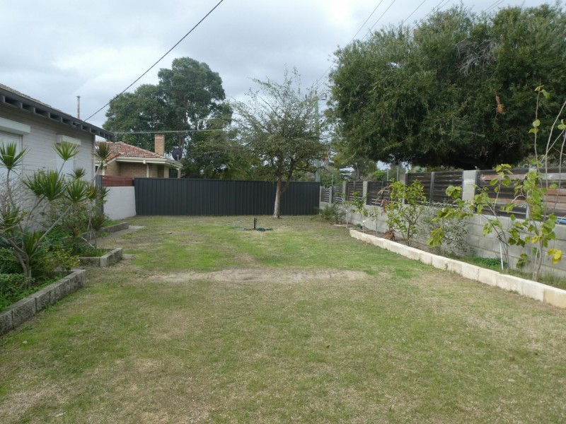 51 Spring Road, Thornlie WA 6108