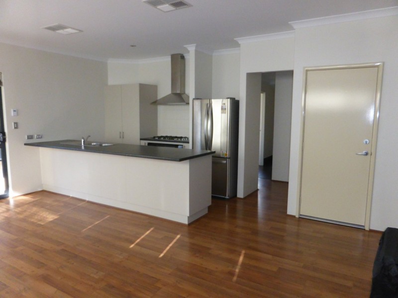 37 Magdalen Loop, Piara Waters WA 6112