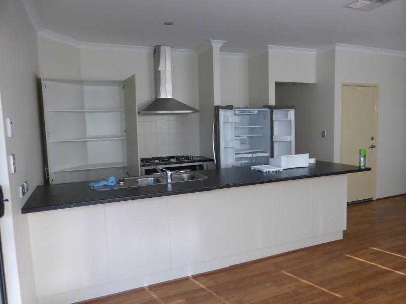 37 Magdalen Loop, Piara Waters WA 6112