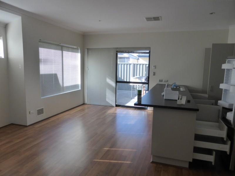 37 Magdalen Loop, Piara Waters WA 6112