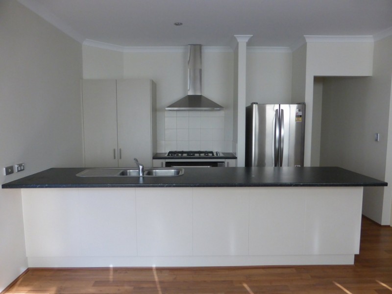 37 Magdalen Loop, Piara Waters WA 6112