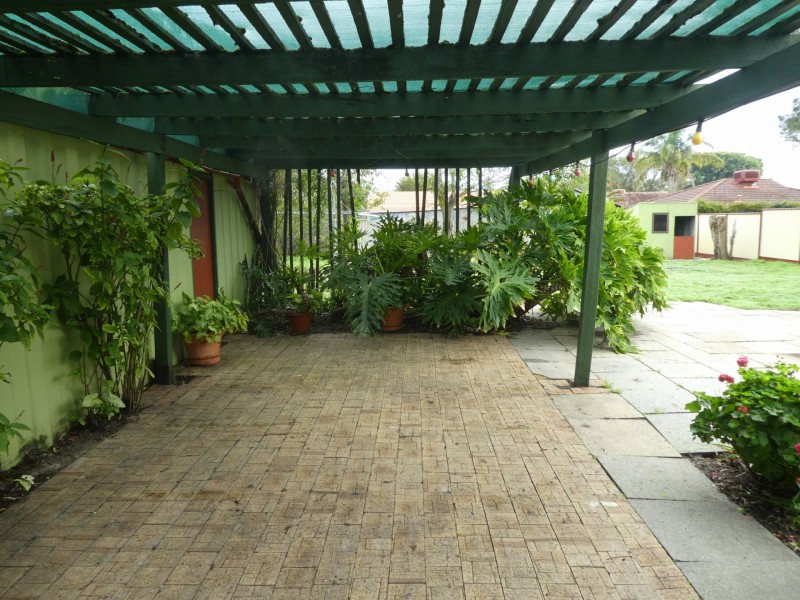 26 Bernice Way, Thornlie WA 6108