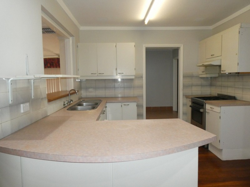 29 Leach Avenue, Riverton WA 6148