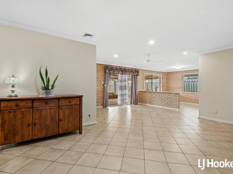 102 Lydon Boulevard, Atwell WA 6164