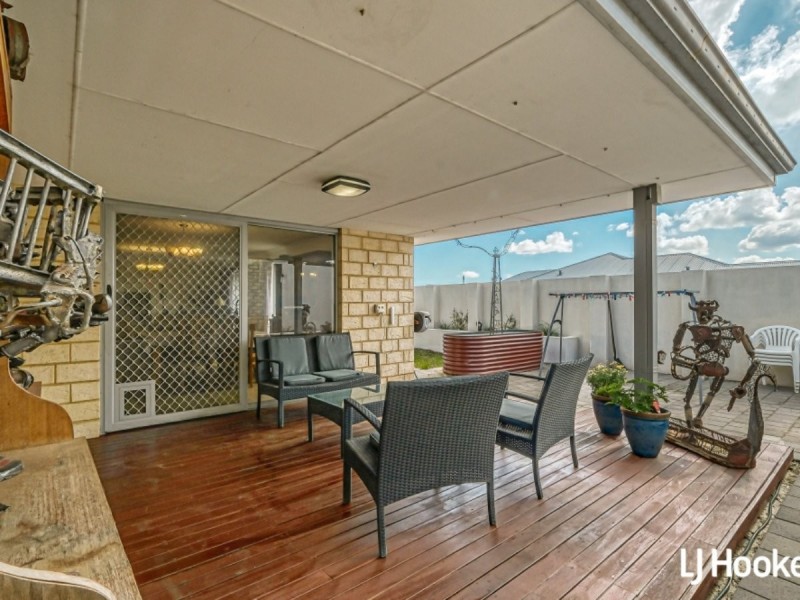 22 Strathclyde Circuit, Champion Lakes WA 6111