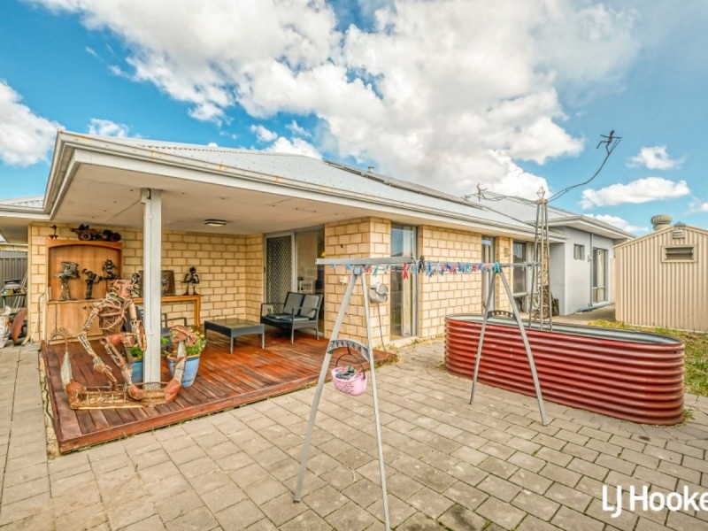 22 Strathclyde Circuit, Champion Lakes WA 6111