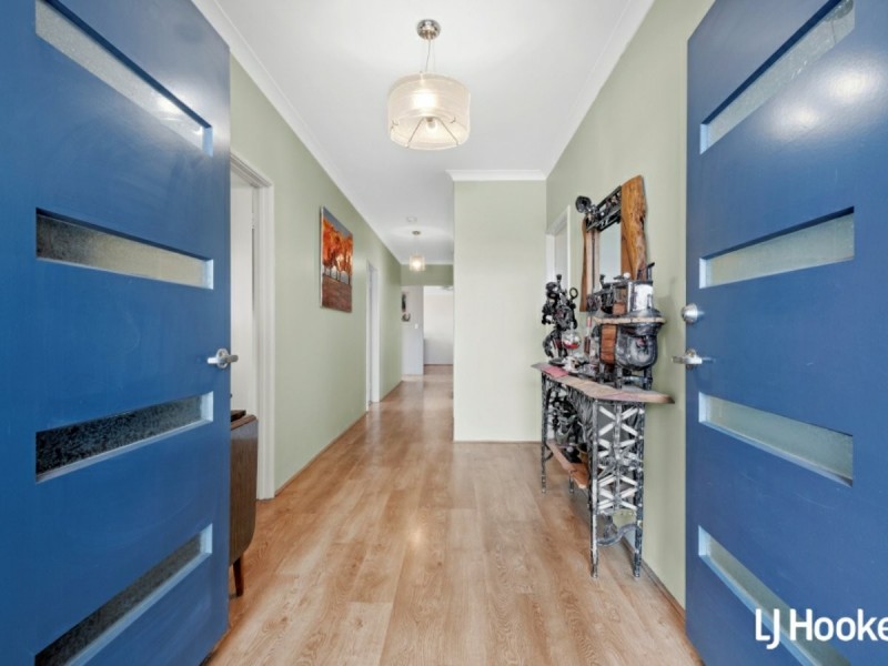 22 Strathclyde Circuit, Champion Lakes WA 6111