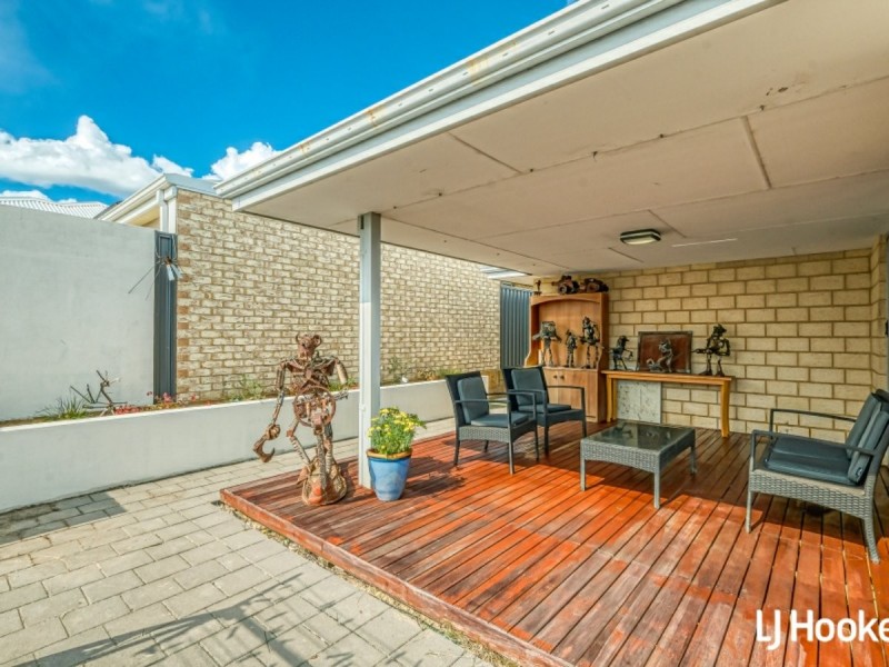 22 Strathclyde Circuit, Champion Lakes WA 6111