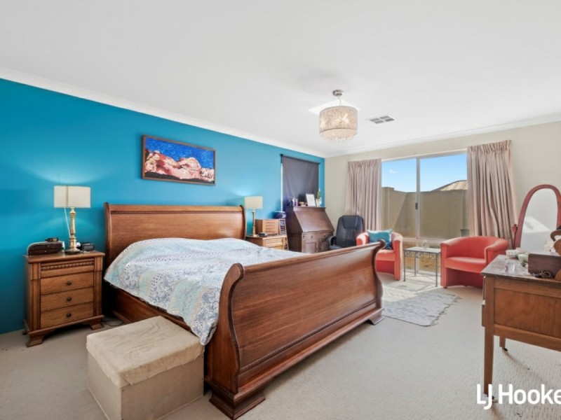 22 Strathclyde Circuit, Champion Lakes WA 6111