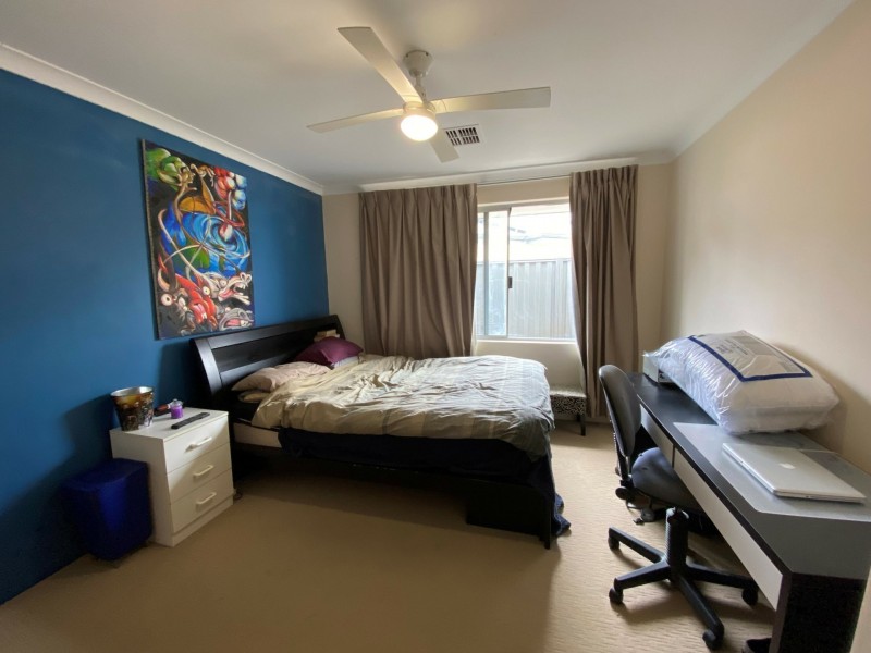 22 Strathclyde Circuit, Champion Lakes WA 6111