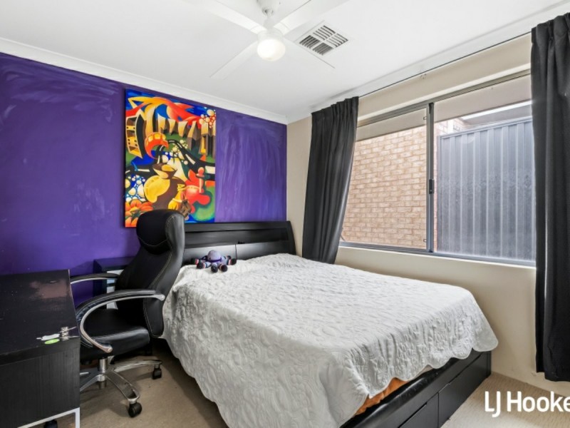 22 Strathclyde Circuit, Champion Lakes WA 6111