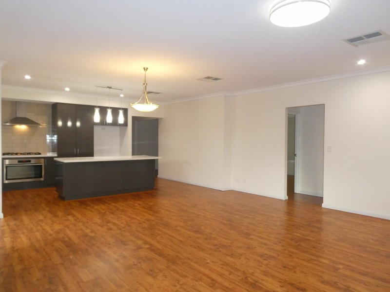 1 Claridge Circle, Thornlie WA 6108