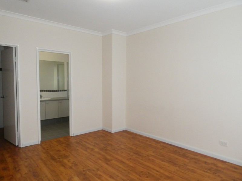 1 Claridge Circle, Thornlie WA 6108