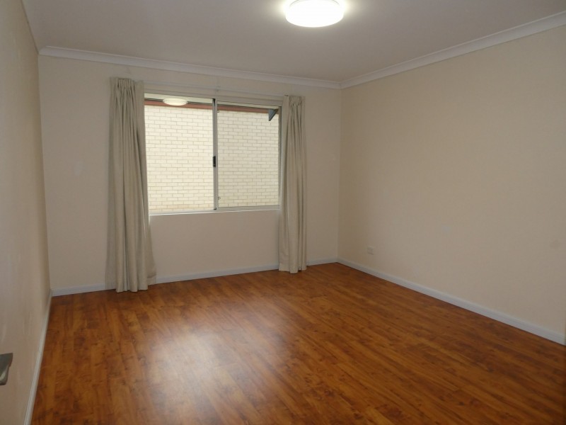 1 Claridge Circle, Thornlie WA 6108