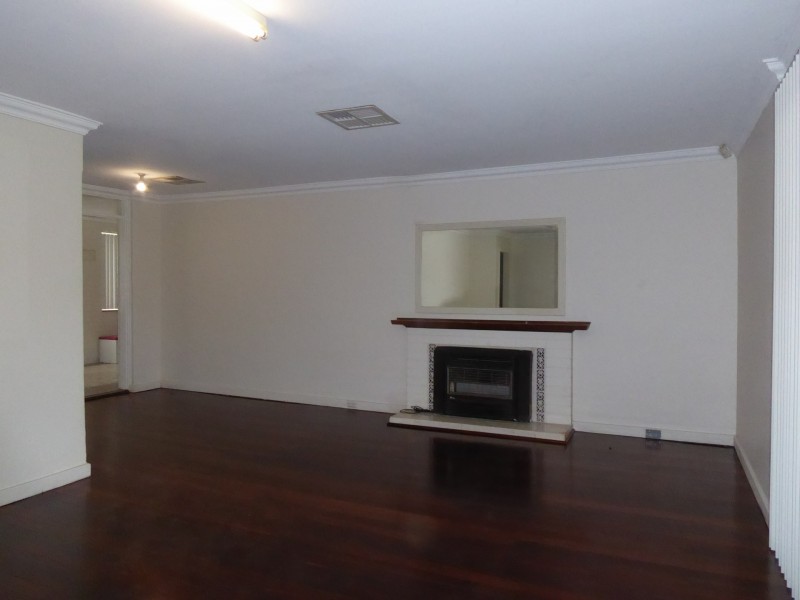 55 Berehaven Avenue, Thornlie WA 6108