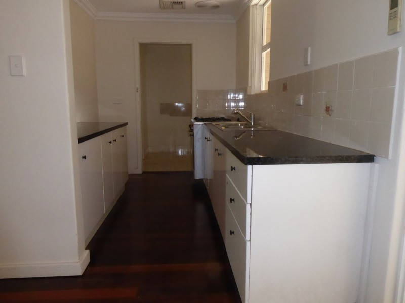 55 Berehaven Avenue, Thornlie WA 6108