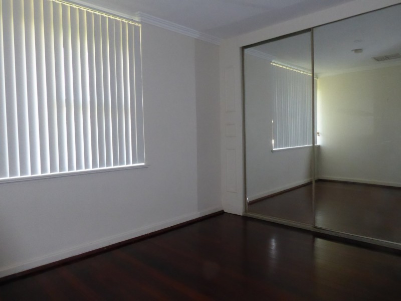 55 Berehaven Avenue, Thornlie WA 6108