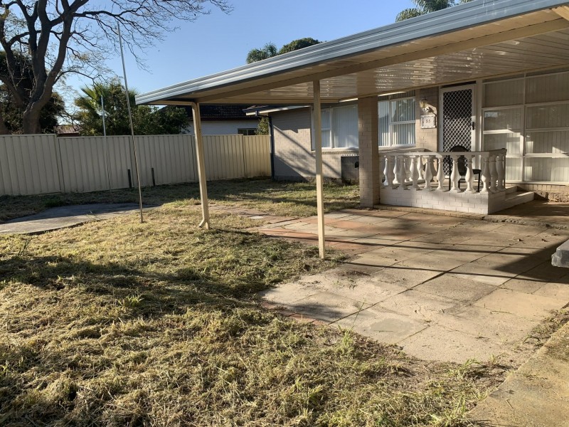 55 Berehaven Avenue, Thornlie WA 6108