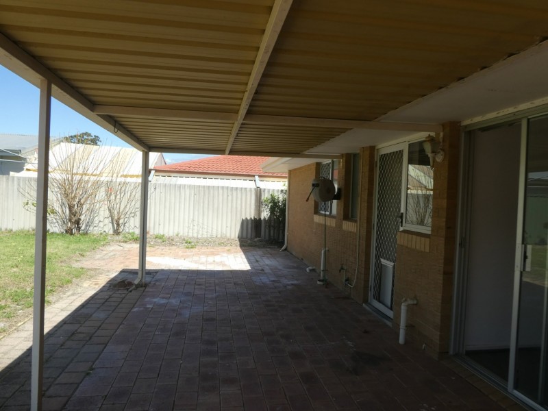 7 Baryna Street, Armadale WA 6112