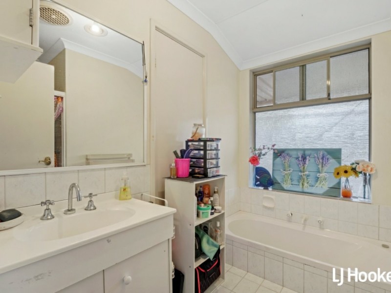 28 Treetop Circle, Canning Vale WA 6155