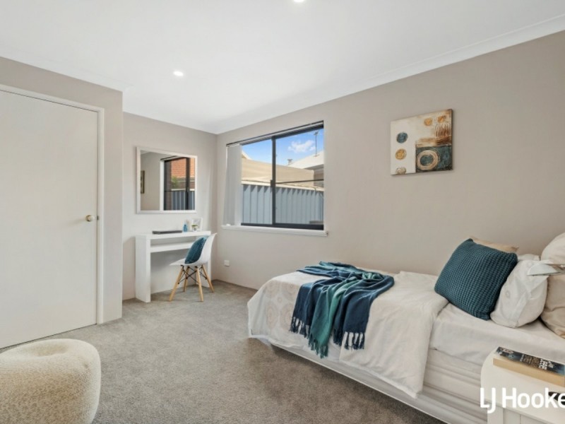 8 Linaria Way, Canning Vale WA 6155