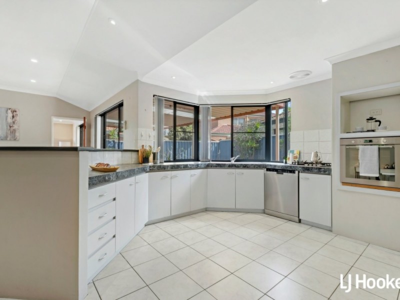 8 Linaria Way, Canning Vale WA 6155