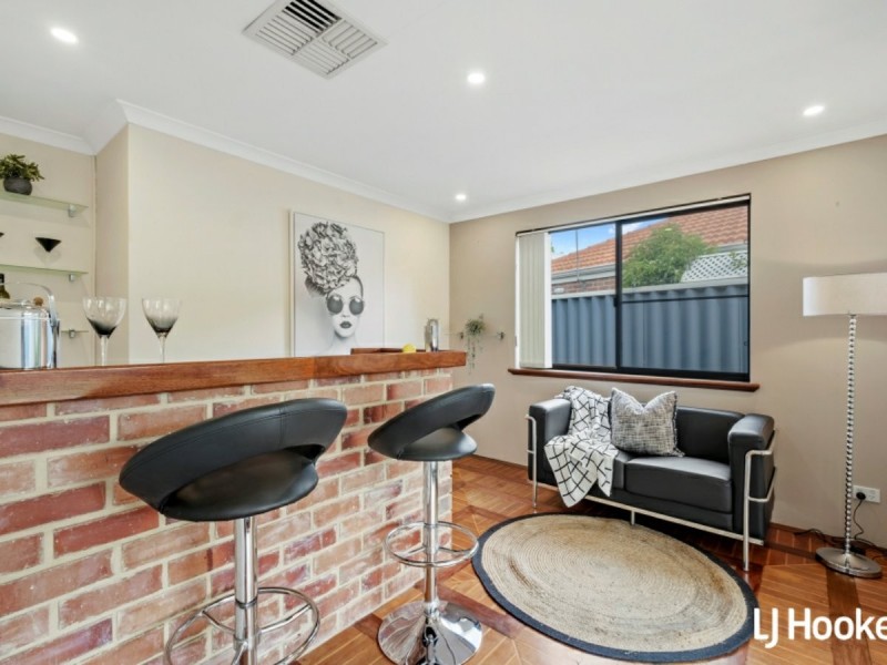 8 Linaria Way, Canning Vale WA 6155