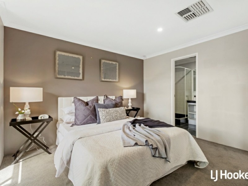 8 Linaria Way, Canning Vale WA 6155