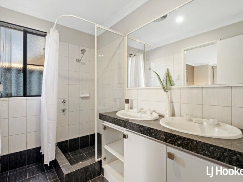 8 Linaria Way, Canning Vale WA 6155