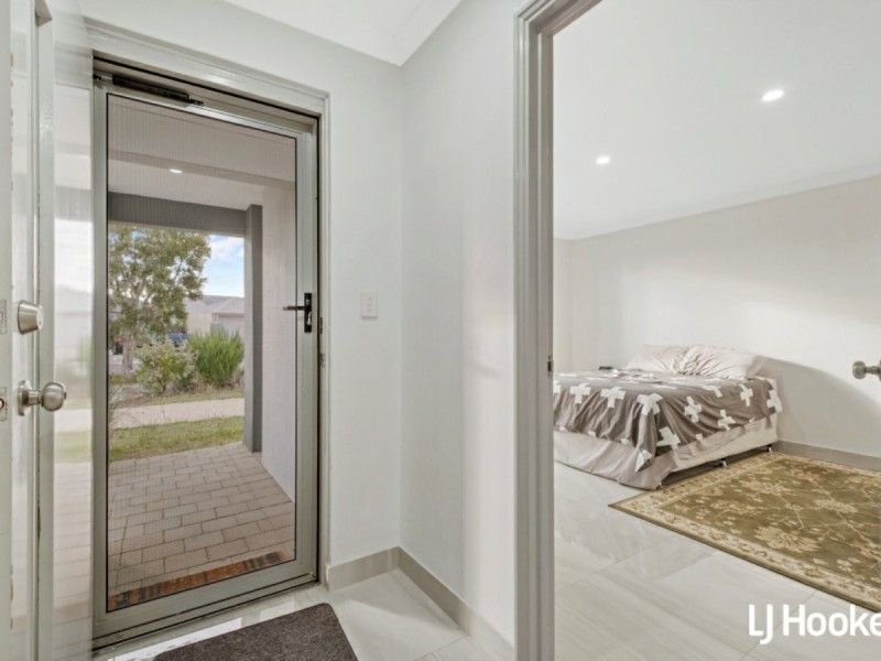 196 Honeywood Avenue, Wandi WA 6167