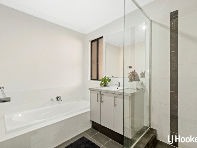 196 Honeywood Avenue, Wandi WA 6167