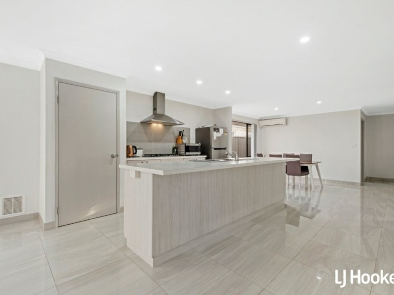 196 Honeywood Avenue, Wandi WA 6167