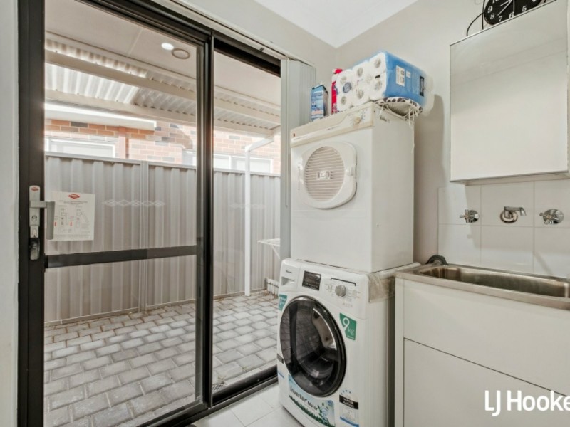 196 Honeywood Avenue, Wandi WA 6167