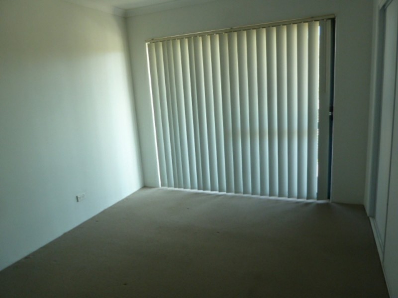 Apartment 4/17 Southdown Place, Thornlie WA 6108