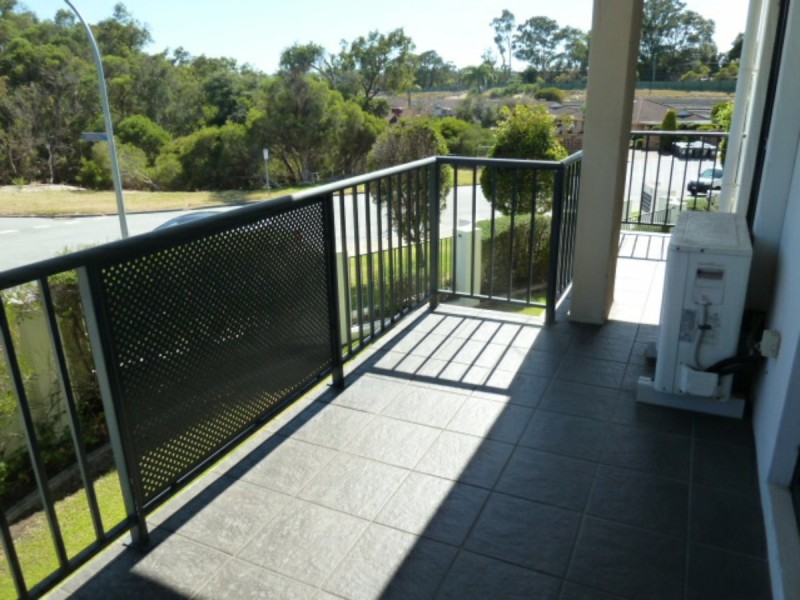 Apartment 4/17 Southdown Place, Thornlie WA 6108