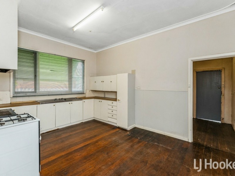 84 Dorothy Street, Gosnells WA 6110